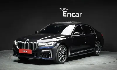 BMW 7-Series · 2021 год