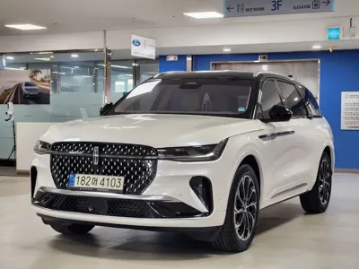 Lincoln Nautilus · 2024 год