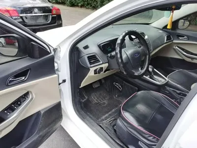 Ford Escort 2018, 103699 км, за 20800 CNY - фото 12