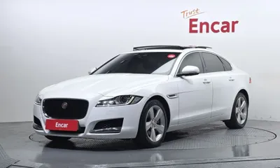 Jaguar XF · 2018 год