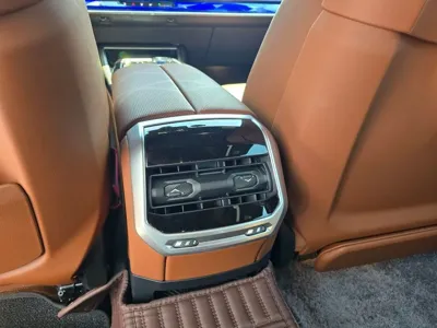 BMW 7-Series 2024, 8503 км, за 139000000 KRW - фото 20