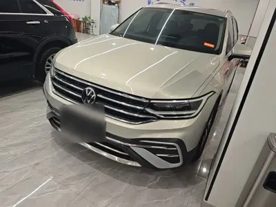 Volkswagen Tiguan L · 2021 год