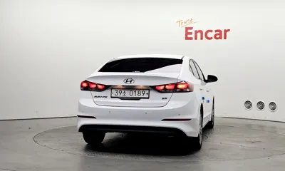 Hyundai Avante 2017, 117642 км, за 9000000 KRW