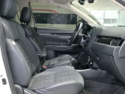 Mitsubishi Outlander 2021, 69000 км, за 69000 CNY - фото 12