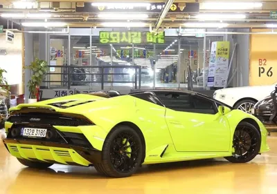 Lamborghini Huracan 2022, 11000 км, за 340000000 KRW
