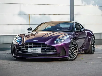 Aston Martin DB12 · 2024 год