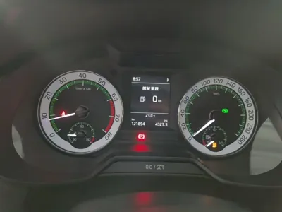 Skoda Octavia 2019, 121800 км, за 44400 CNY - фото 12