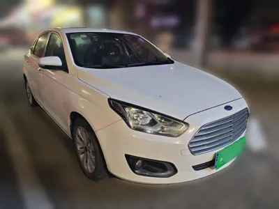 Ford Escort 2015, 88200 км, за 25627.64 CNY - фото 3