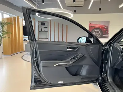 Toyota Avalon 2023, 72500 км, за 112700 CNY - фото 7