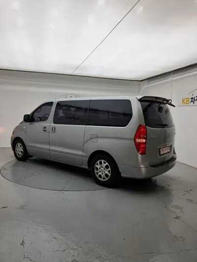 Hyundai Starex 2014, 111918 км, за 8500000 KRW - фото 2