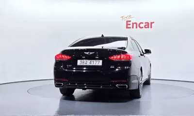Hyundai Genesis 2015, 112745 км, за 11990000 KRW