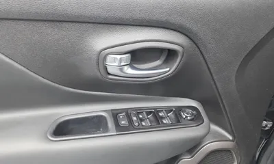 Jeep Renegade 2021, 31328 км, за 18000000 KRW - фото 29