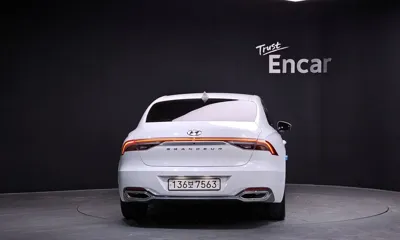 Hyundai Grandeur 2022, 73199 км, за 19990000 KRW