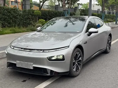 Xpeng P7 · 2022 год