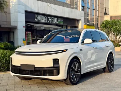 Li Auto Li L7 · 2023 год