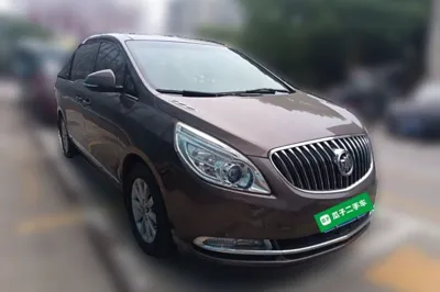 Buick GL8 2014, 182000 км, за 46844.81 CNY