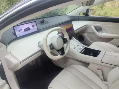 智界 Zhijie S7 2024, 20000 км, за 135800 CNY