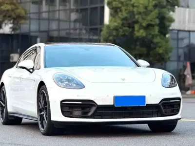 Porsche Panamera 2021, 60000 км, за 630000 CNY
