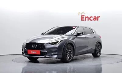 Infiniti Q30 · 2017 год