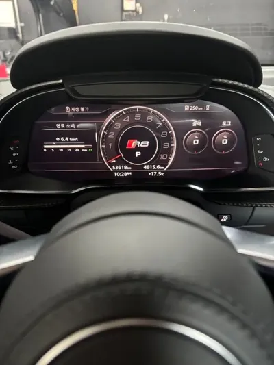 Audi R8 2017, 55000 км, за 113000000 KRW - фото 6