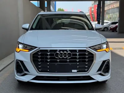 Audi Q3 2023, 33400 км, за 169800 CNY