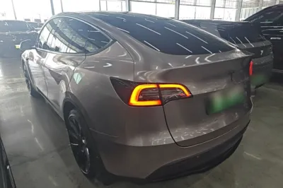 Tesla Model Y 2022, 51900 км, за 174997.83 CNY