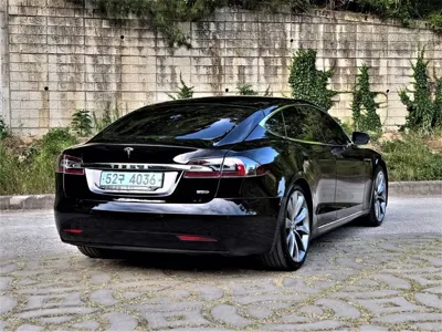 Tesla Model S 2017, 195233 км, за 27500000 KRW