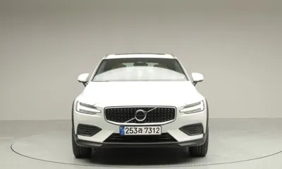Volvo V60 2026, 1420 км, за 52000000 KRW