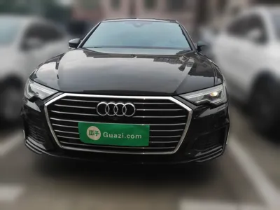 Audi A6L 2022, 103600 км, за 247677.21 CNY