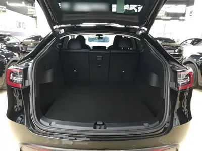 Tesla Model Y 2023, 56400 км, за 184100 CNY - фото 19