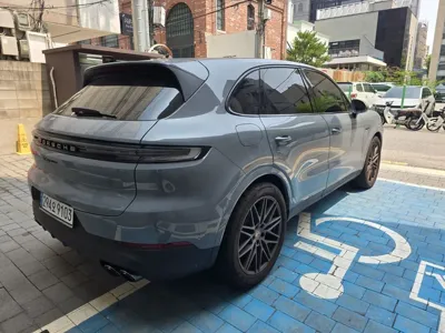 Porsche Cayenne 2025, 6100 км, за 165000000 KRW