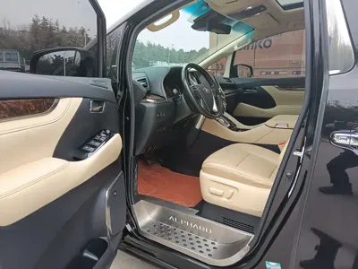 Toyota Alphard 2020, 200000 км, за 393800 CNY - фото 6