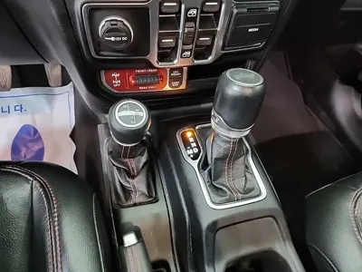 Jeep Wrangler 2023, 45375 км, за 40900000 KRW - фото 8