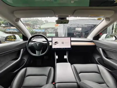 Tesla Model 3 2020, 29000 км, за 109800 CNY - фото 13