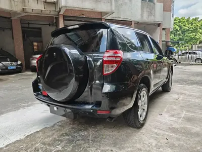 Toyota RAV4 2011, 190000 км, за 23800 CNY