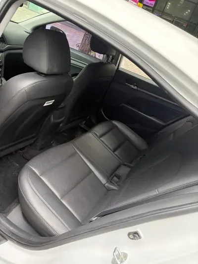 Hyundai Avante 2017, 59000 км, за 10500000 KRW - фото 6
