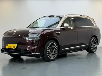 AITO 问界 AITO M9 · 2025 год
