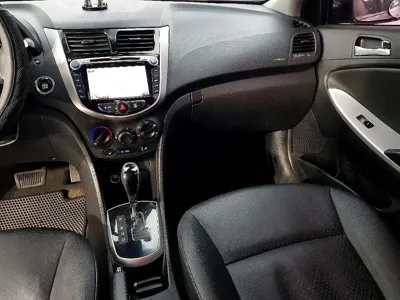 Hyundai Accent 2015, 180252 км, за 3500000 KRW - фото 9