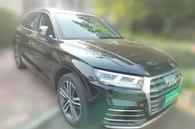 Audi Q5L 2020, 93200 км, за 130733.09 CNY