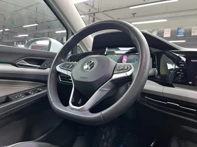 Volkswagen Golf 2022, 63099 км, за 81800 CNY - фото 15