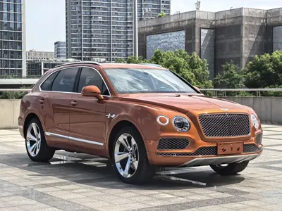 Bentley Bentayga 2020, 69000 км, за 1058000 CNY - фото 2