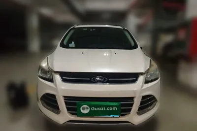 Ford Kuga 2015, 92900 км, за 41548.25 CNY