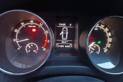 Skoda Yeti 2014, 137400 км, за 30536.48 CNY - фото 11