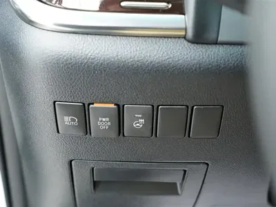Toyota Alphard 2016, 85000 км, за 369000 CNY - фото 8