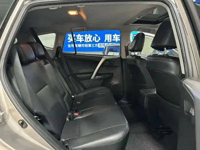 Toyota RAV4 2016, 110000 км, за 49800 CNY