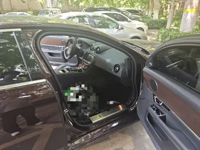 Jaguar XJ 2017, 81900 км, за 100000 CNY - фото 20
