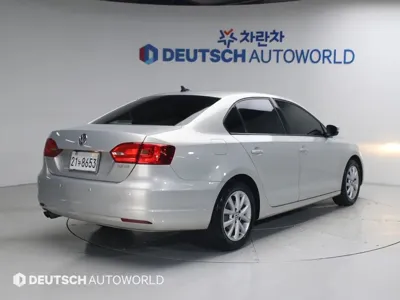 Volkswagen Jetta 2011, 113049 км, за 2990000 KRW