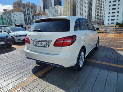 Mercedes-Benz B-Class 2017, 177539 км, за 8500000 KRW