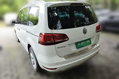 Volkswagen Sharan 2018, 74700 км, за 110447.11 CNY