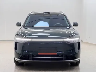 AITO 问界 AITO M9 2024, 26300 км, за 352000 CNY